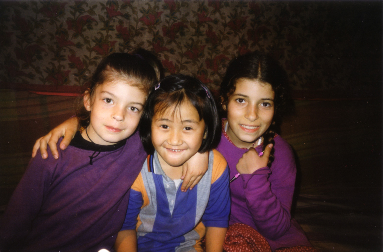 Kali et Kaïko avec Cheeten, une jeune tibétaine
