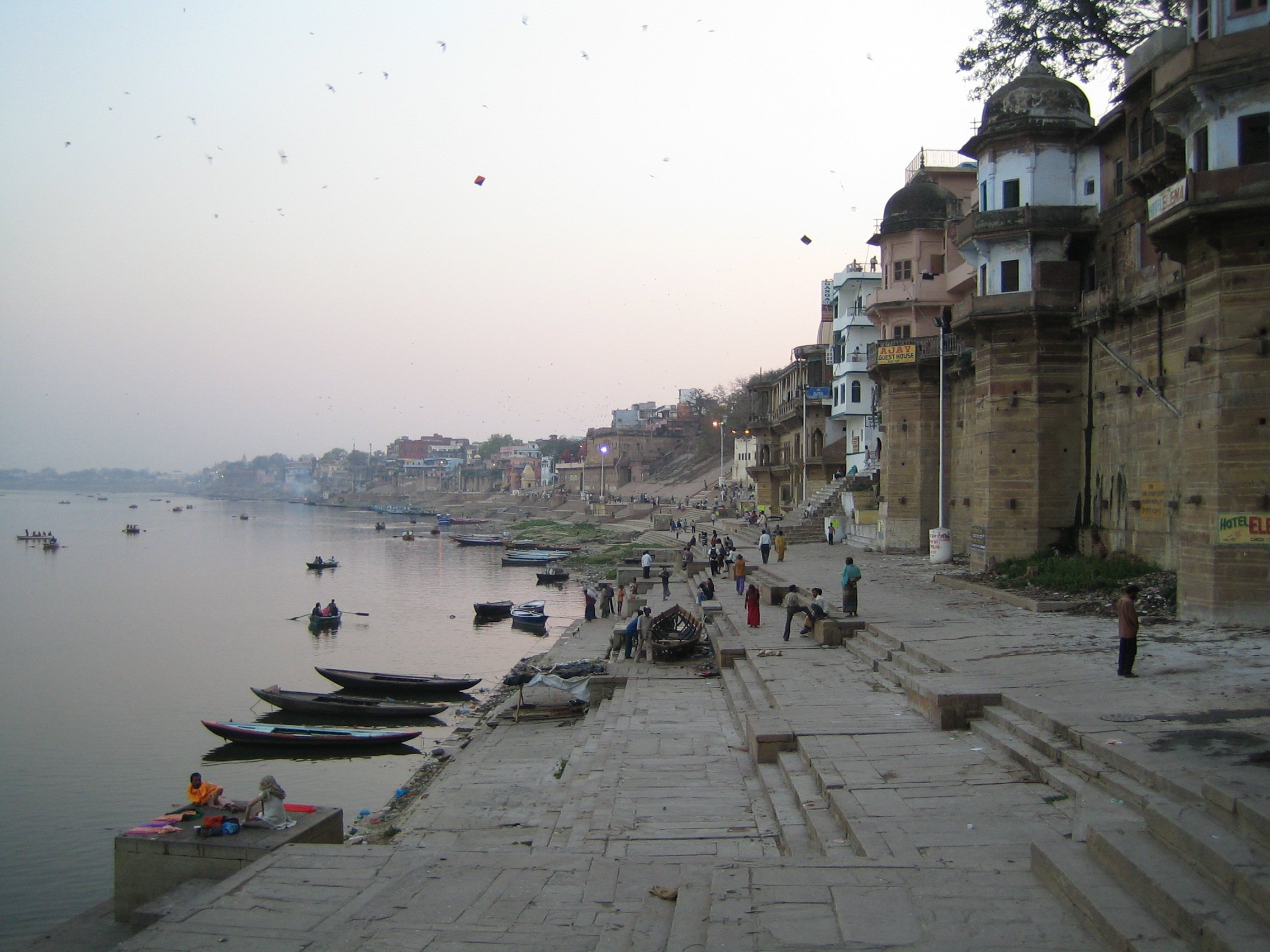 Les ghats de Varanasi et le Gange