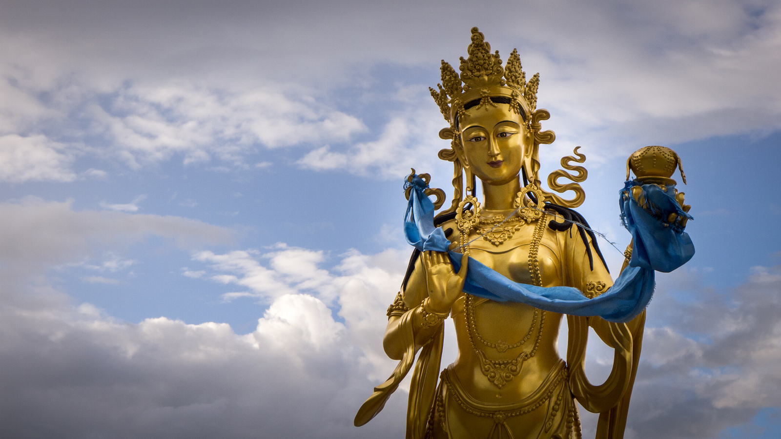 Thimphu - Statue entourant le Bouddha de Dordenma