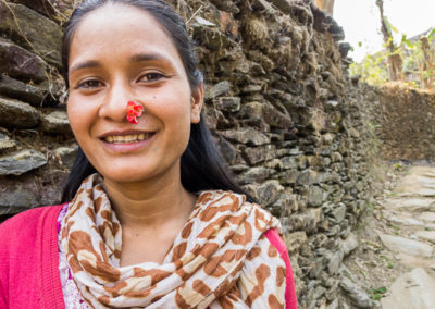 Sarita, seule avec sa fille à Bandipur